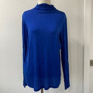 Lightweight long sleeve blue top